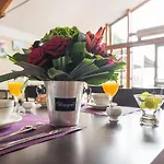 Contact Atoll Hotel 3*
