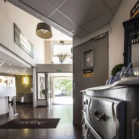 Contact Atoll Hotel 3*