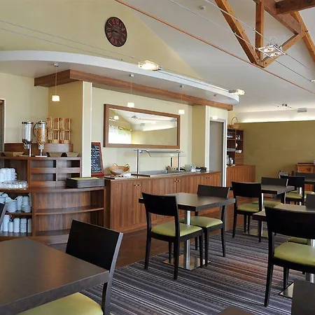 Hotel Contact Atoll 3*