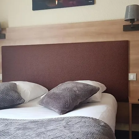 Contact Atoll 3* Niort