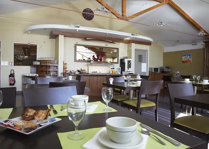 Hotel Contact Atoll 3*