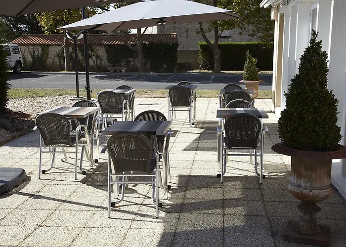 Hotel Contact Atoll 3*