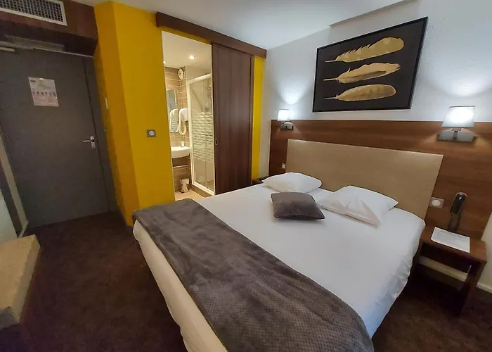 Отель Contact Atoll 3*