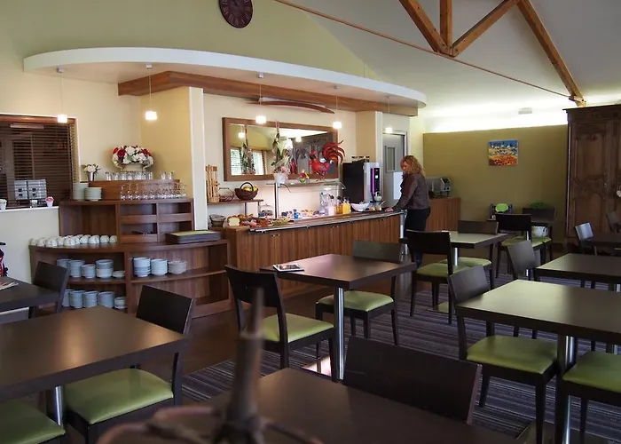 Contact Atoll Отель Ньор