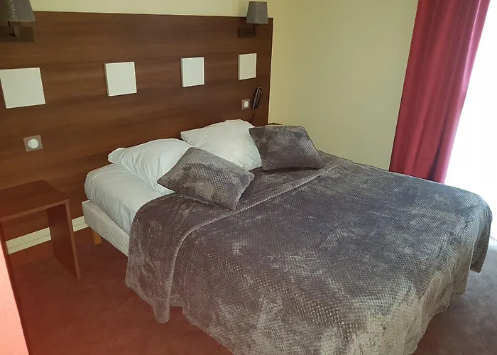 Contact Atoll Hotel Niort