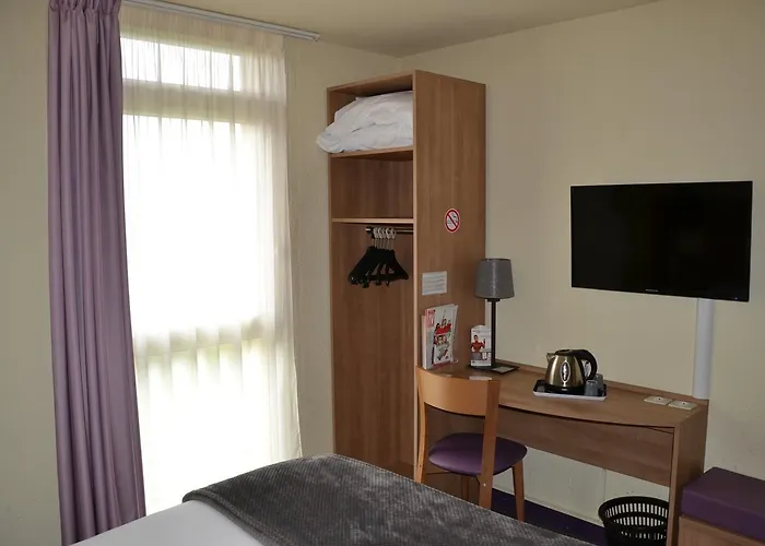 Contact Atoll Отель Ньор