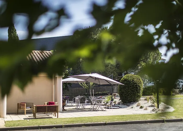 Отель Contact Atoll Ньор