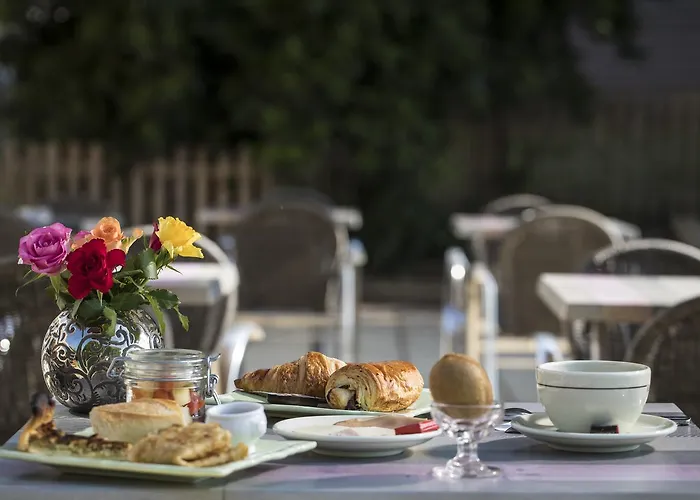 Отель Contact Atoll