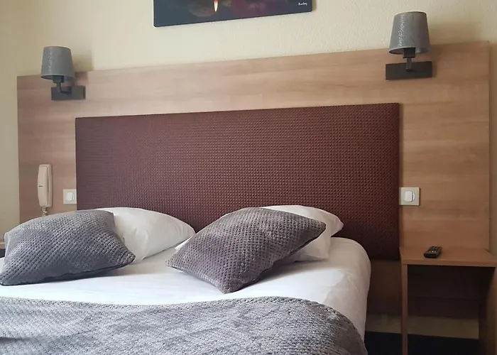 Contact Atoll 3* Niort